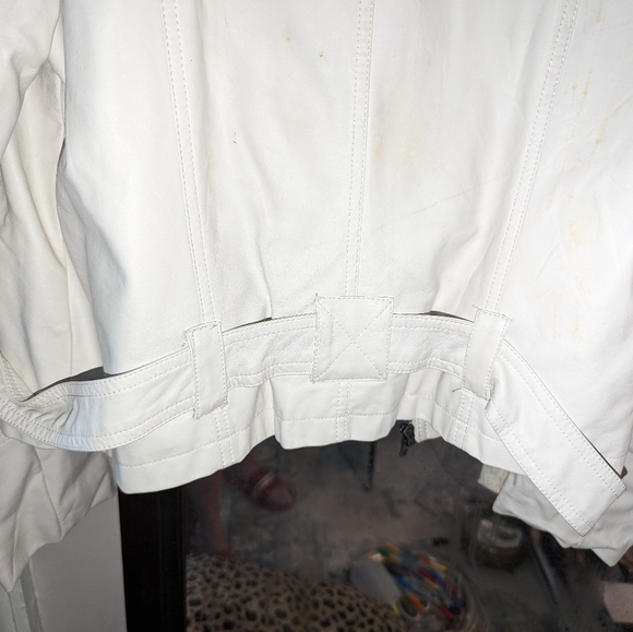 IZOD lightweight super soft white leather motorcycle jacket - Picture 5 of 10